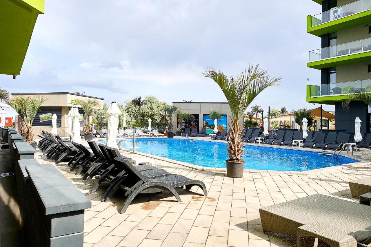 Orange Summer Apartment Spa Pools Beach Resort Mamaia Exterior foto